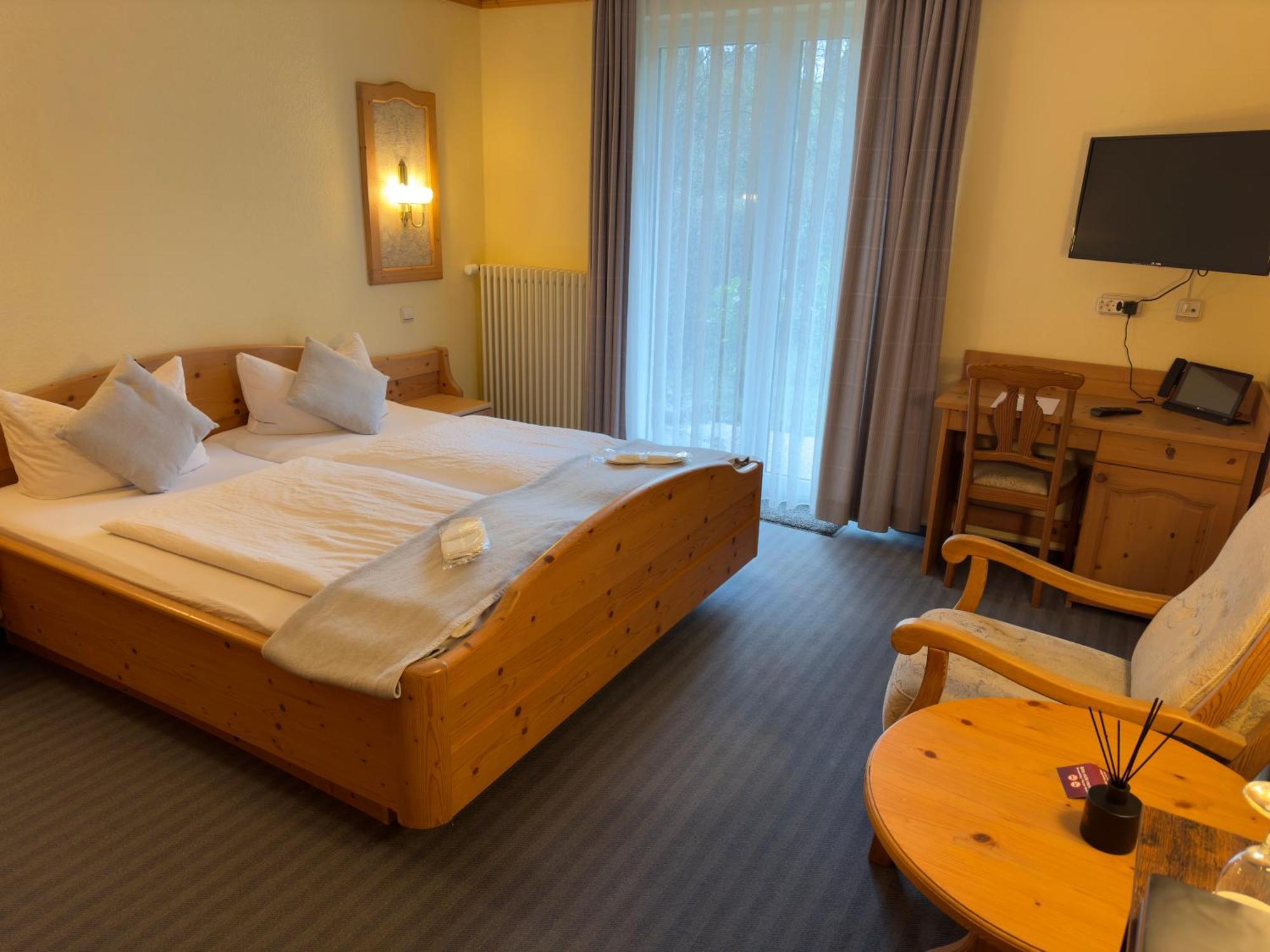 Отель Restaurant Adler Stube 4*