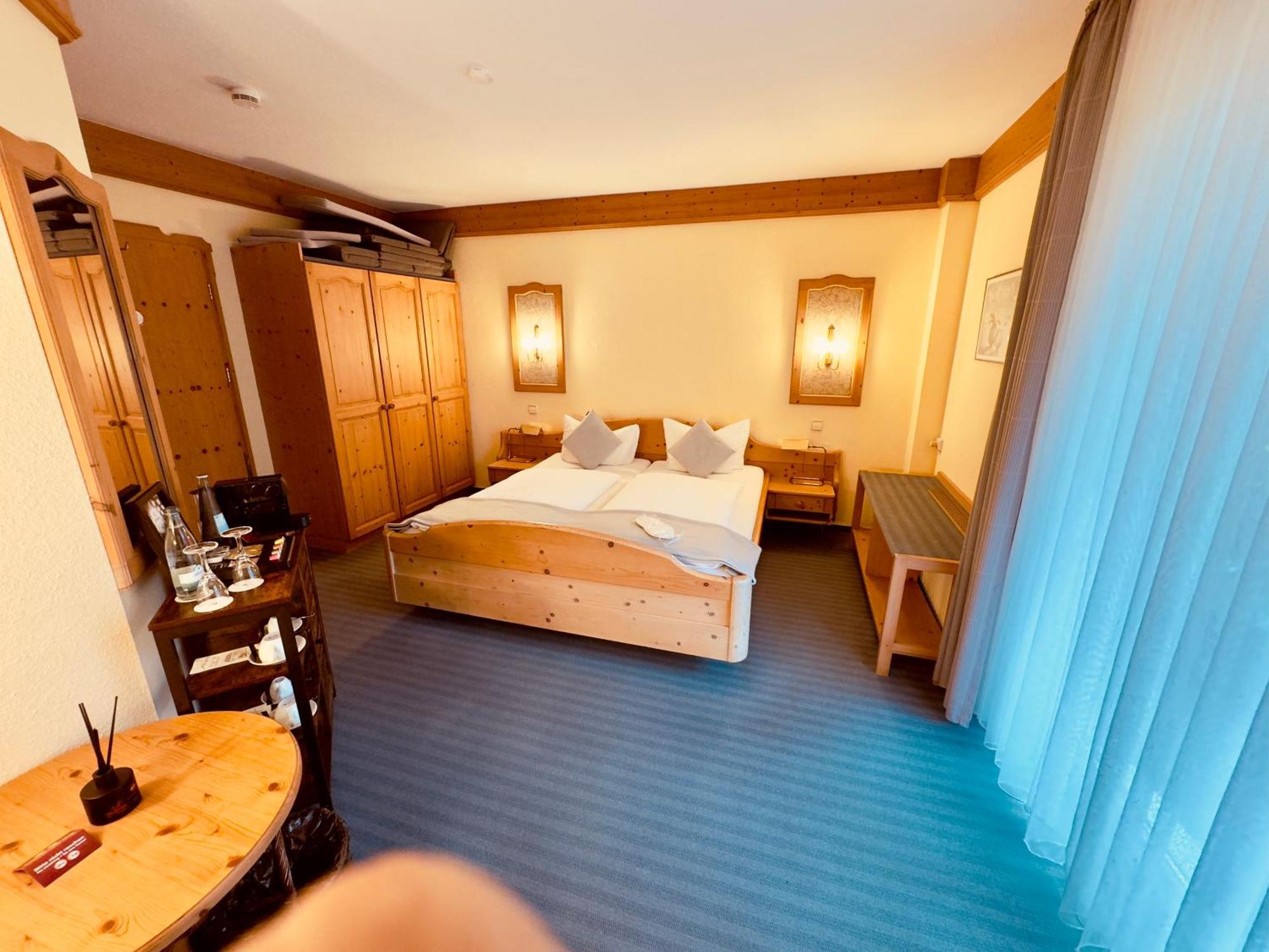 Restaurant Adler Stube Hotel 4*