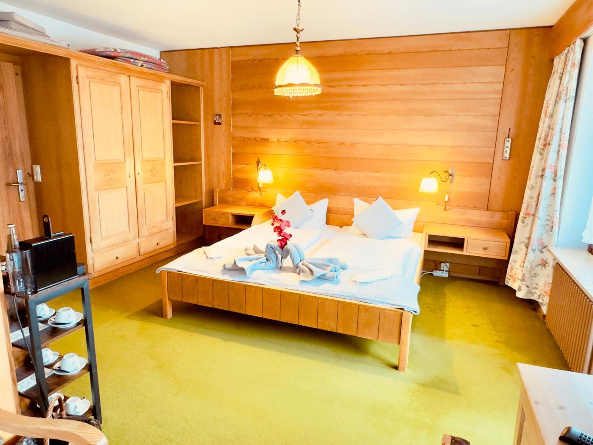 Hotel Restaurant Adler Stube 4*